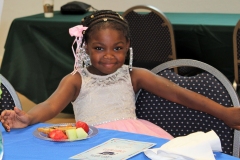 girl-with-fruit