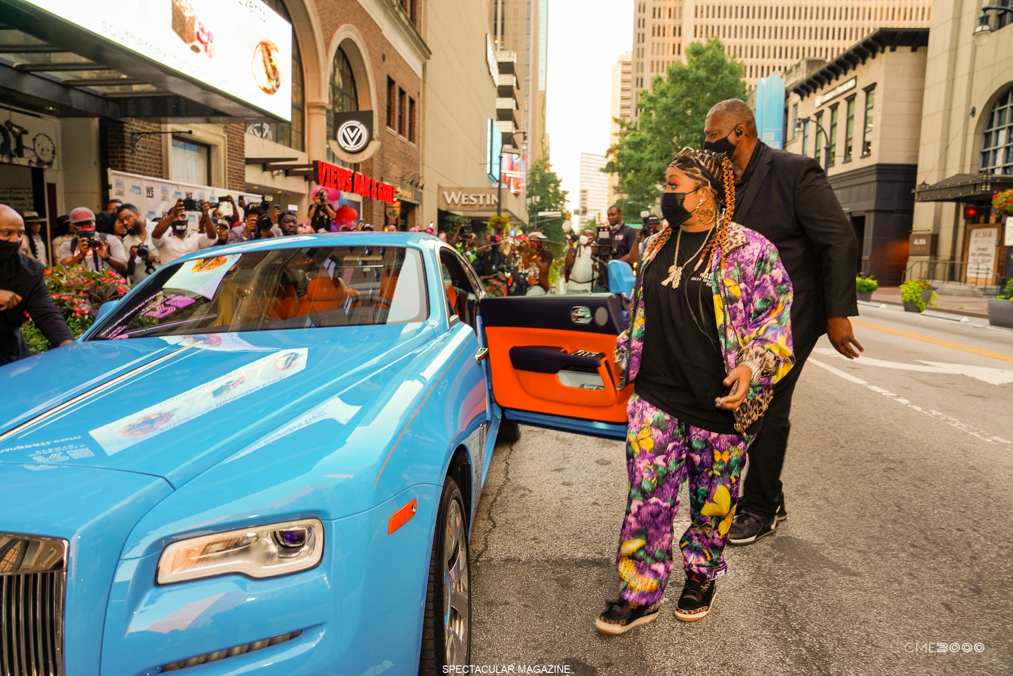 Da-Brat-arrives
