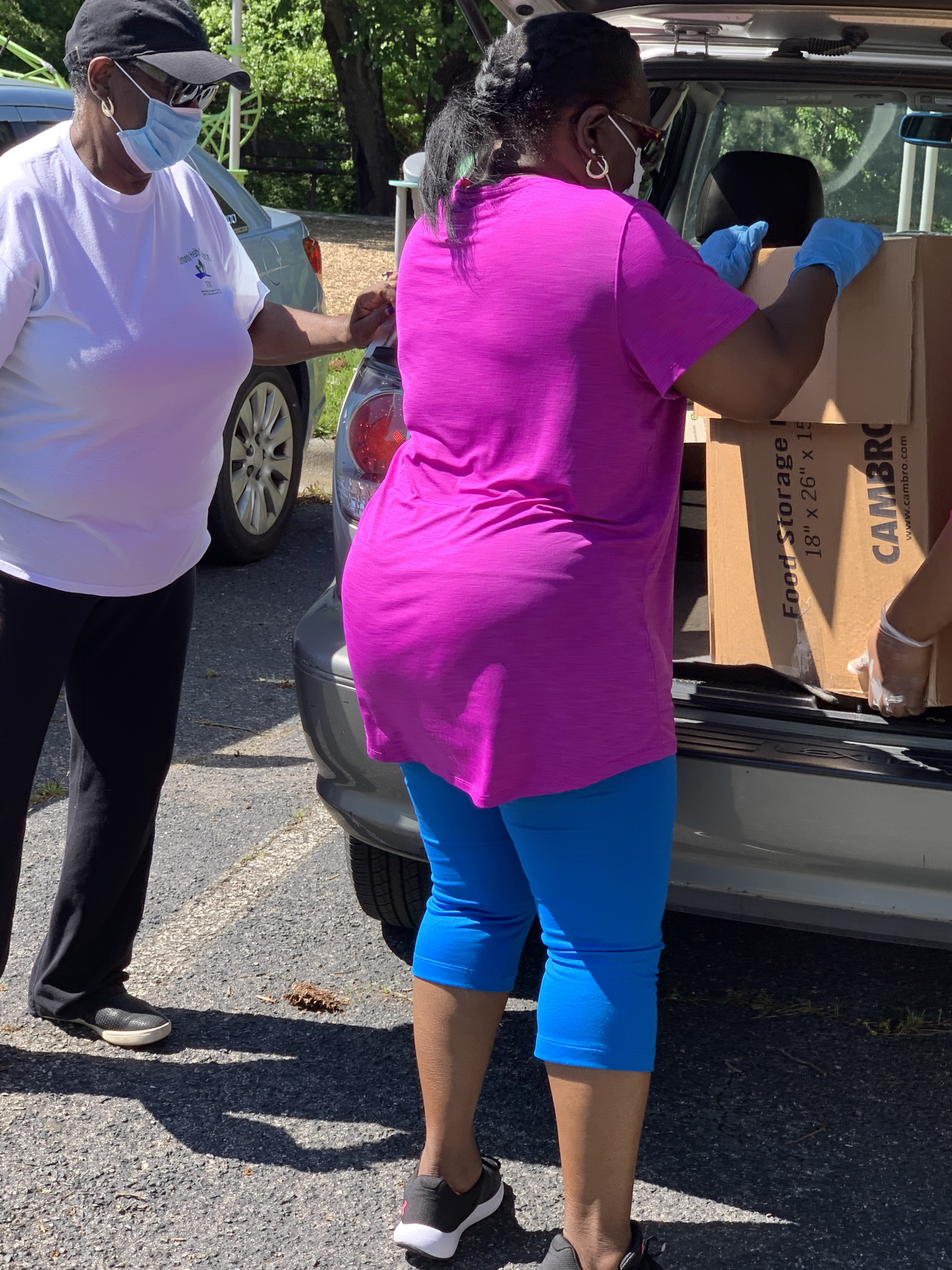 CHC-Delivering-Food-to-New-Bethel-Church-1