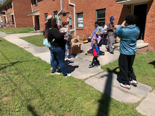 CHC-Delivering-Food-to-Residents-of-McDougal-Terrace-3-2