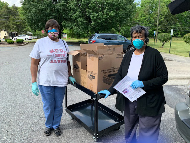 Delivering-Food-to-Residents-and-Members-of-Mt.-Level-Church-in-Durham-1-2