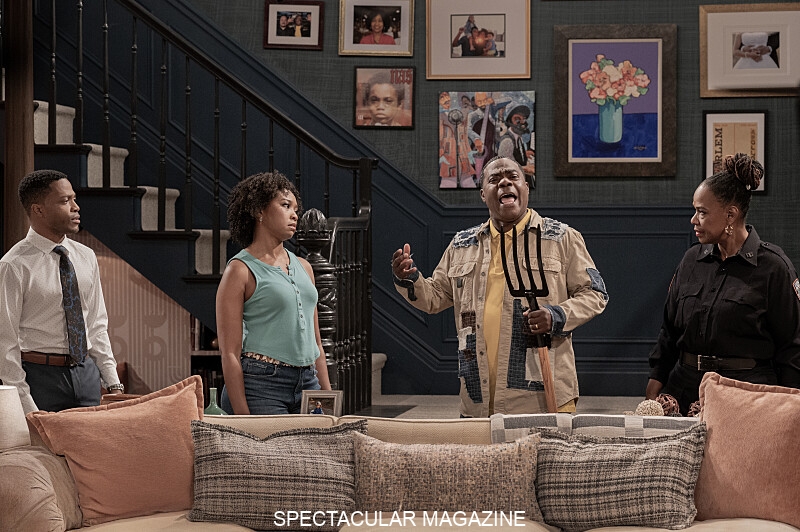 L-R: Jermaine Fowler as Jake, Adrianna Mitchell as Jamilah, Tracy Morgan as Francois “Frank” Crutchfield and Kecia Lewis as Antoinette in Crutch, episode 2, season 1 streaming on Paramount+, 2025. Photo Credit: JoJo Whilden/Paramount+