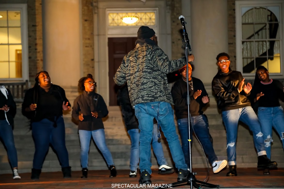 523A0531-Friday-on-the-Quad-Voices-of-Praise-Gospel-Choir-1