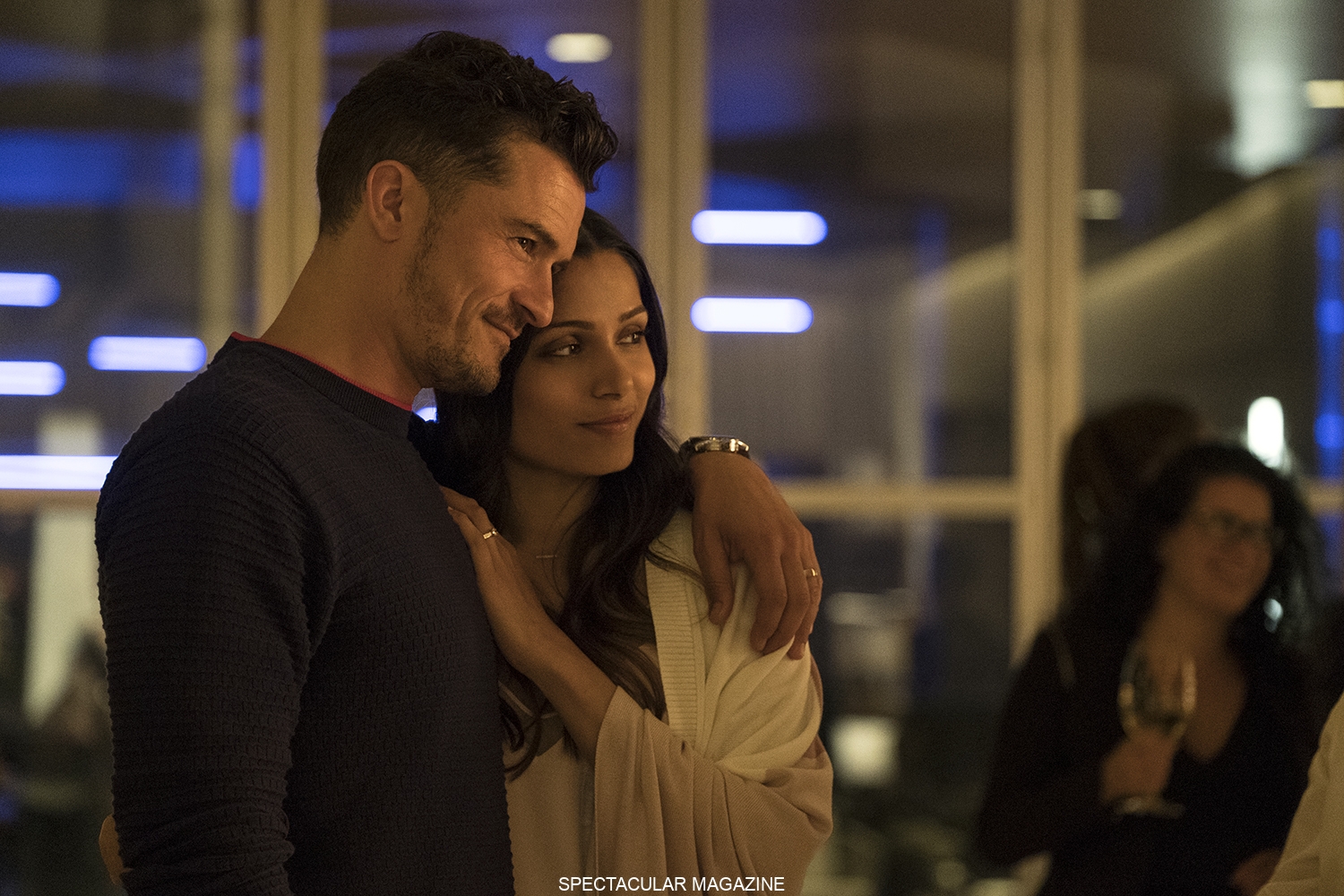 Orlando Bloom as Tommy Hambleton and Freida Pinto as Alex Leslie in Needle in a Timestack. Photo Credit: Cate Cameron/Lionsgate