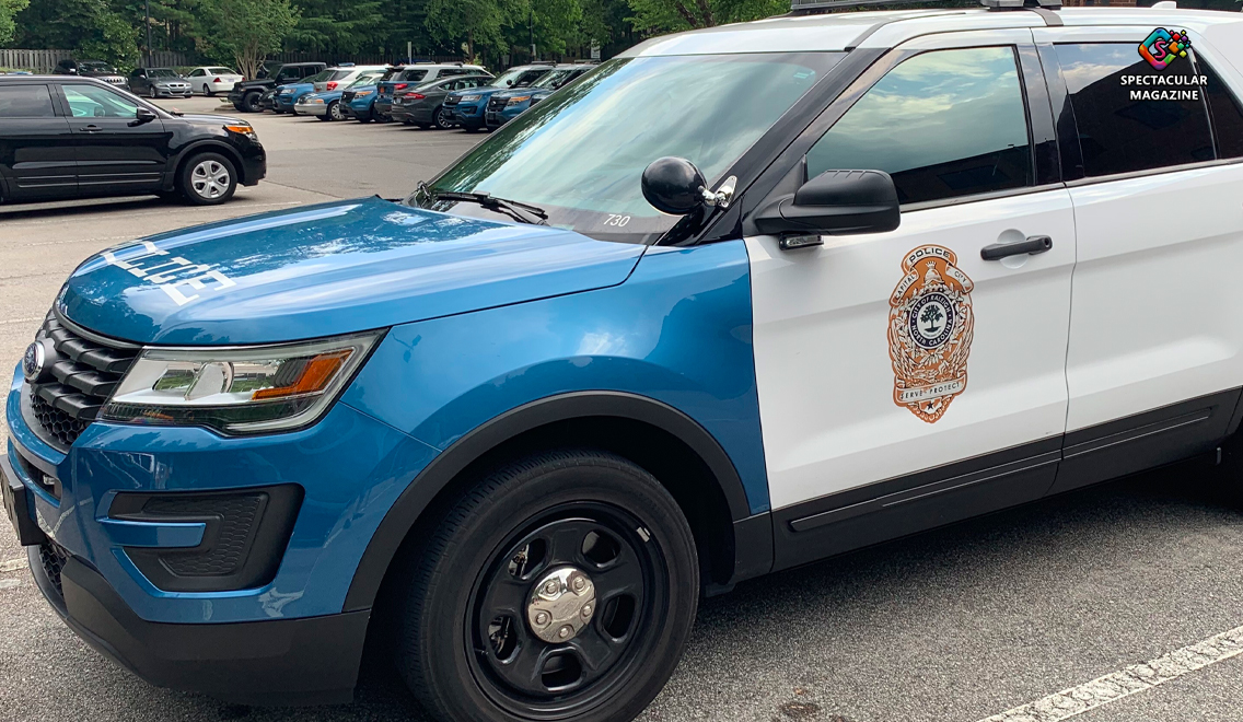 Raleigh police are investigating an early-morning armed robbery at a PNC Bank near Wakefield Commons.